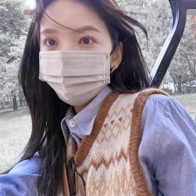 等爱的女神封面
